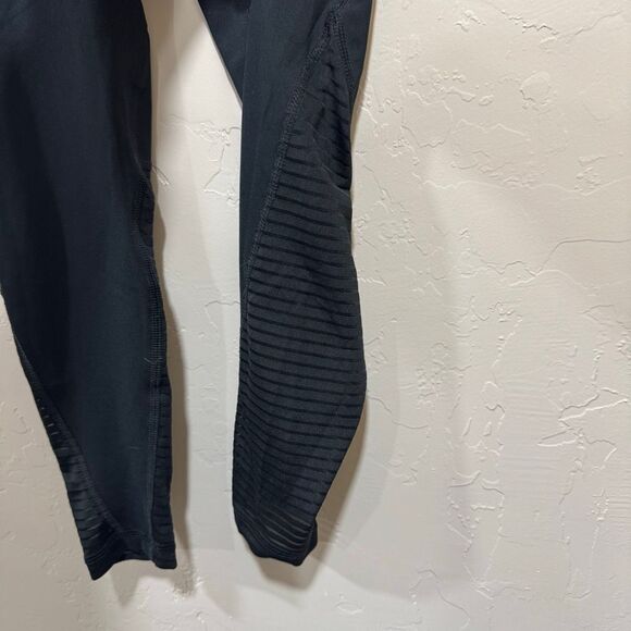 Nike Pro Women's High-Waisted Leggings with Pockets Size XS (0–2) Style DM6936-0 - Picture 3 of 7